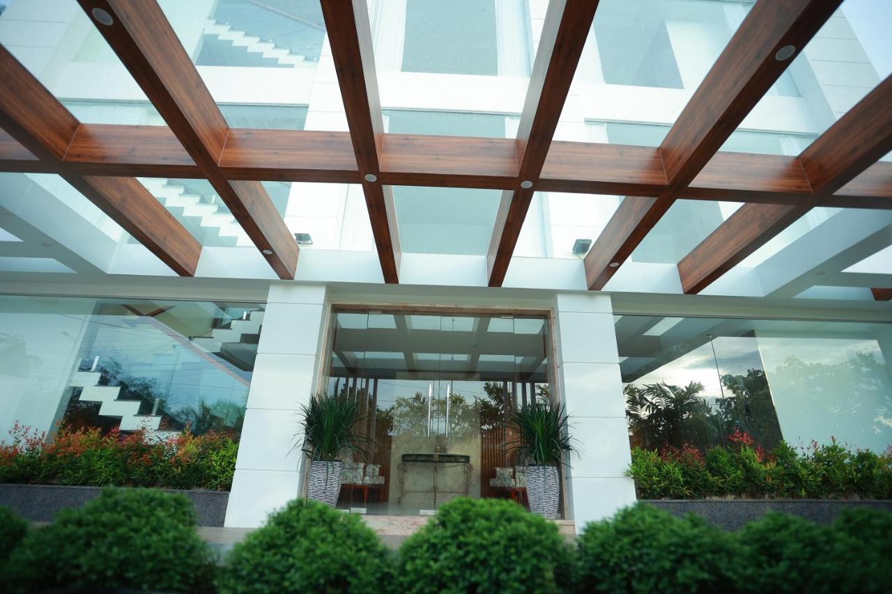 The Gold Hotel Palakkad Dış mekan fotoğraf