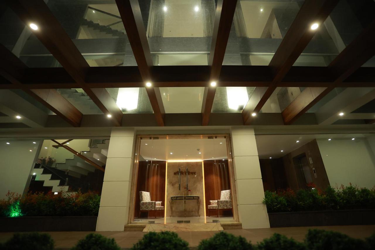 The Gold Hotel Palakkad Dış mekan fotoğraf
