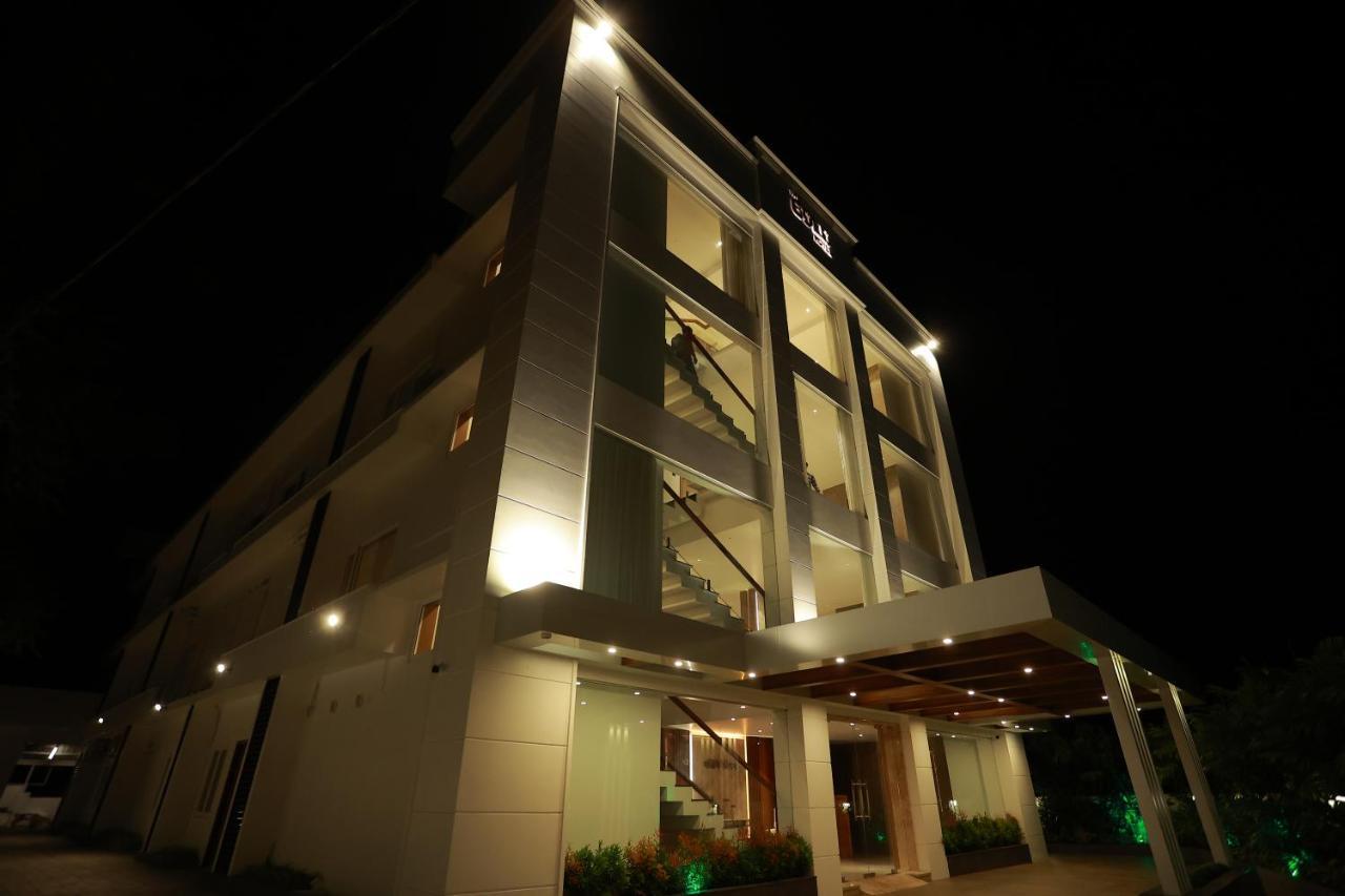 The Gold Hotel Palakkad Dış mekan fotoğraf